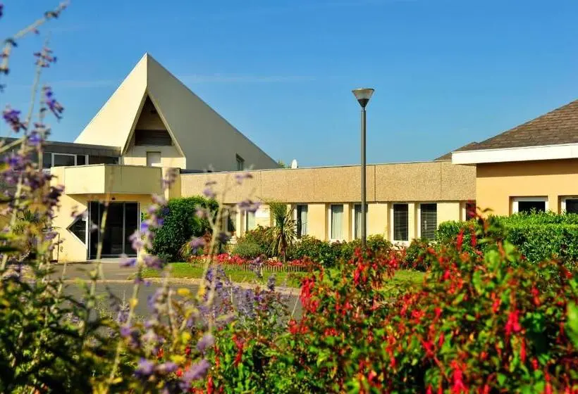 Perhehuone, Village De Vacances Le Sénéquet