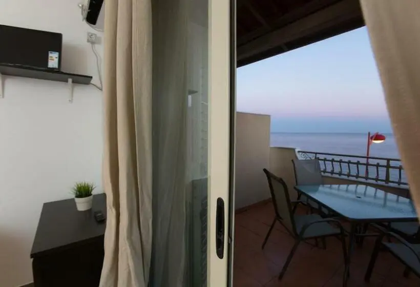 Deluxe-huone Merinäkymä, Semu A Mari B&b