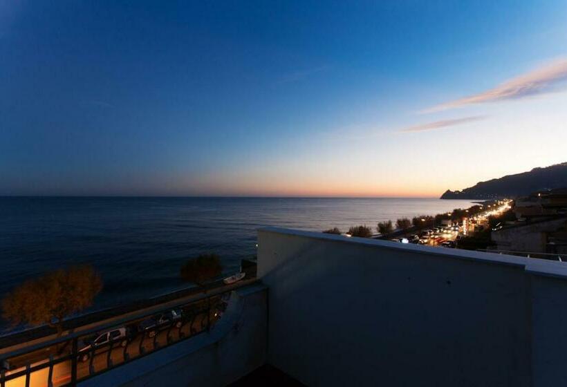 디럭스 룸 바다 전망, Semu A Mari B&b