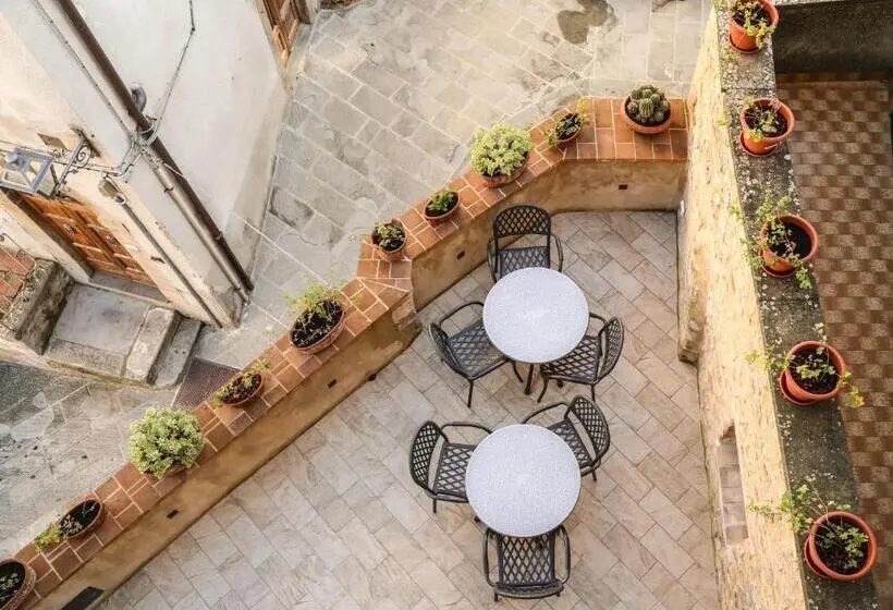 スタンダードトリプルルーム, Antico Borgo Seggiano