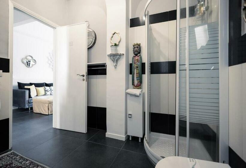 آپارتمان 2 خوابه, I Mori