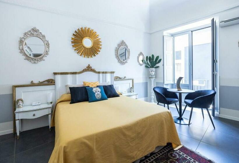 آپارتمان 2 خوابه, I Mori