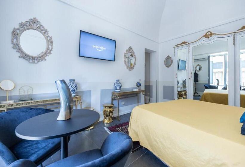 آپارتمان 2 خوابه, I Mori