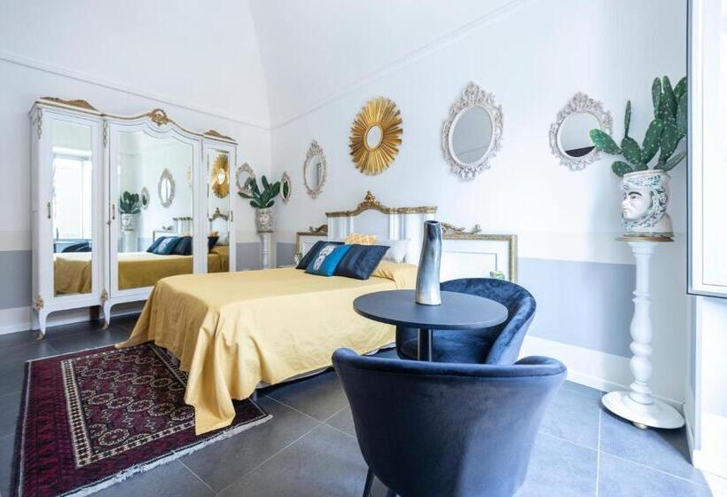 آپارتمان 2 خوابه, I Mori