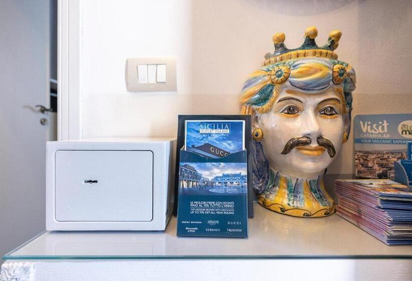 آپارتمان 2 خوابه, I Mori