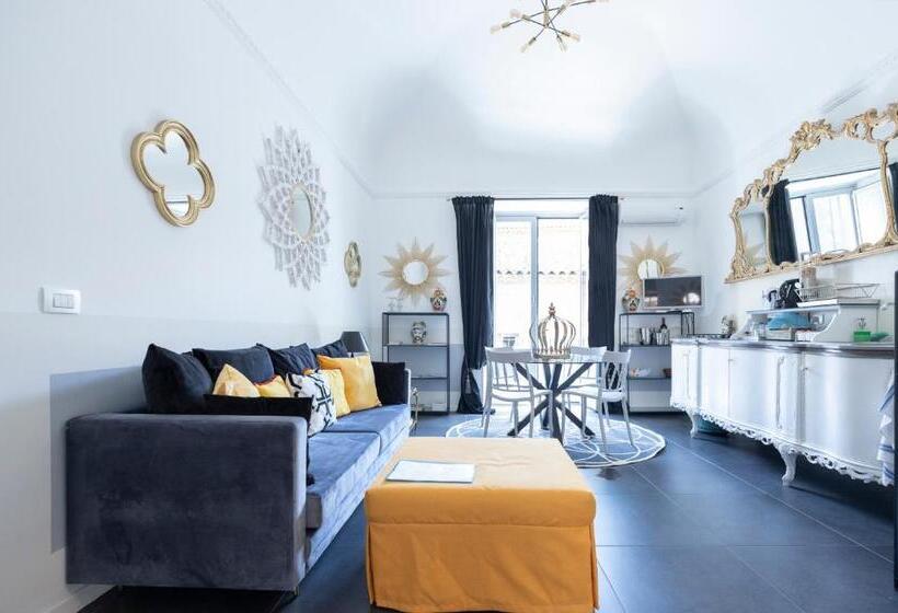 آپارتمان 2 خوابه, I Mori