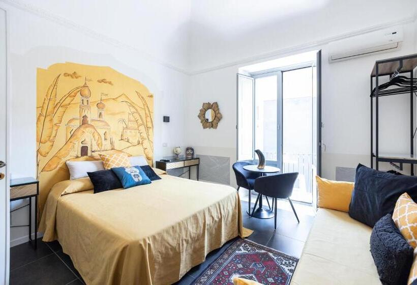 آپارتمان 2 خوابه, I Mori