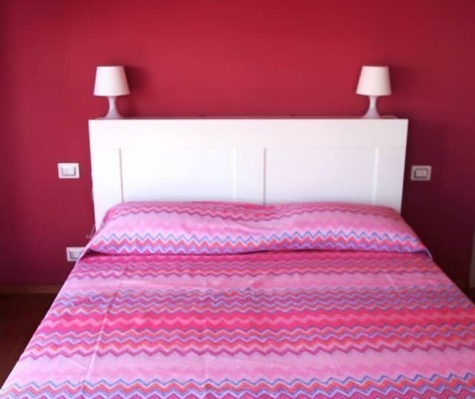 اتاق خانوادگی با چشمانداز کوه, Il Giardino Di Leoca