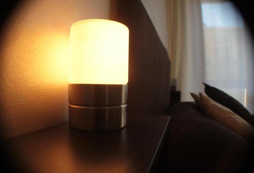 اتاق استاندارد با بالکن, Domus Corso Umberto 18 B&b