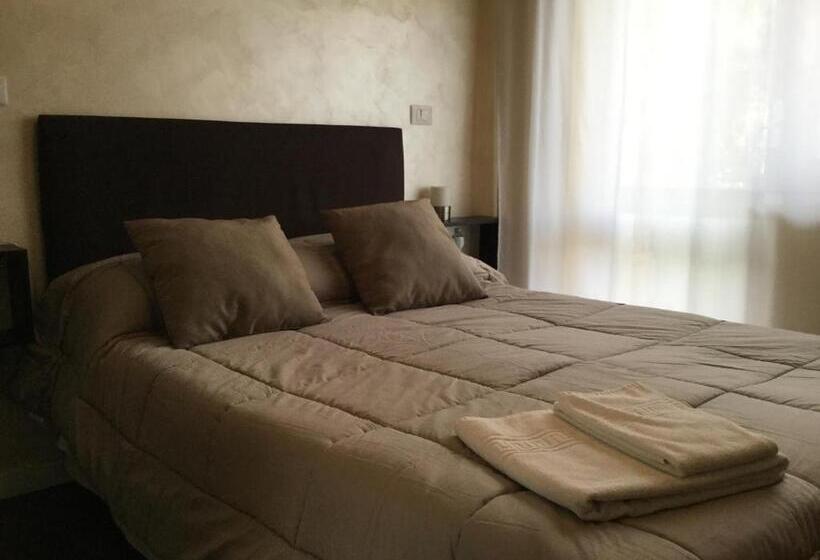اتاق استاندارد با بالکن, Domus Corso Umberto 18 B&b