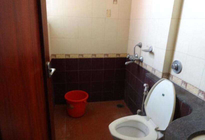 이코노미 룸, Pearls