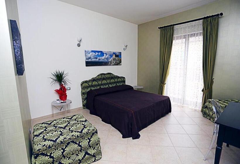 带阳台标准四人间, Regalpetra