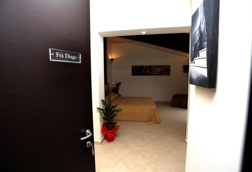 带阳台标准四人间, Regalpetra