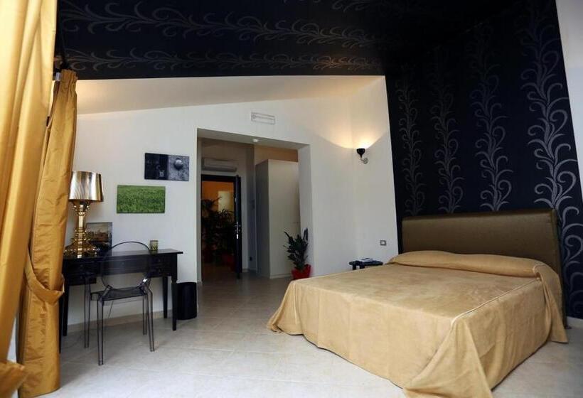 带阳台标准四人间, Regalpetra