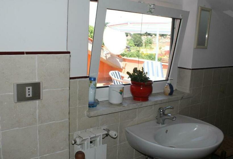 Люкс с Террасой, Il Castagno B&b