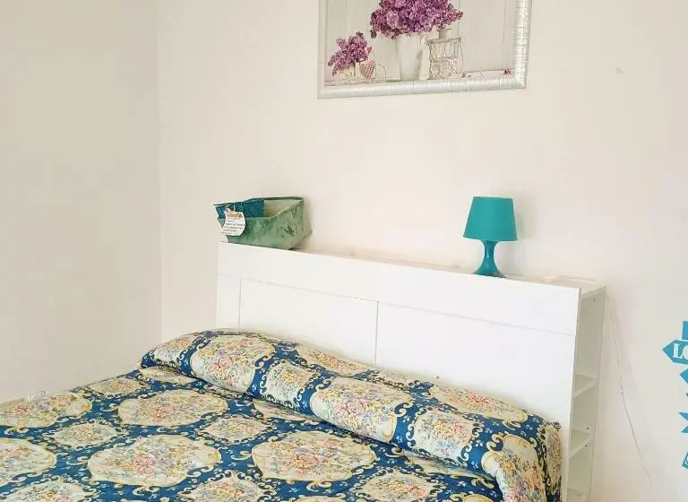 اتاق استاندارد با سرویس بهداشتی مشترک, La Perla B & B