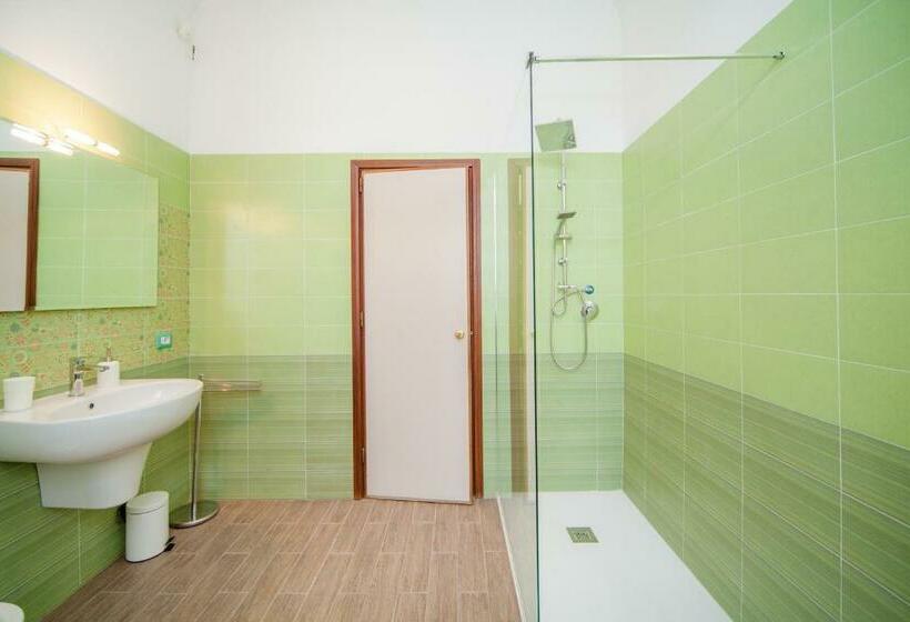 スタンダードトリプルルーム, B&b Casina De Goyzueta