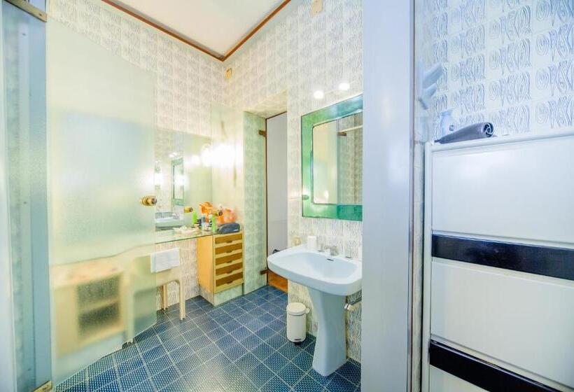 オーシャンビューのデラックストリプルルーム, B&b Casina De Goyzueta