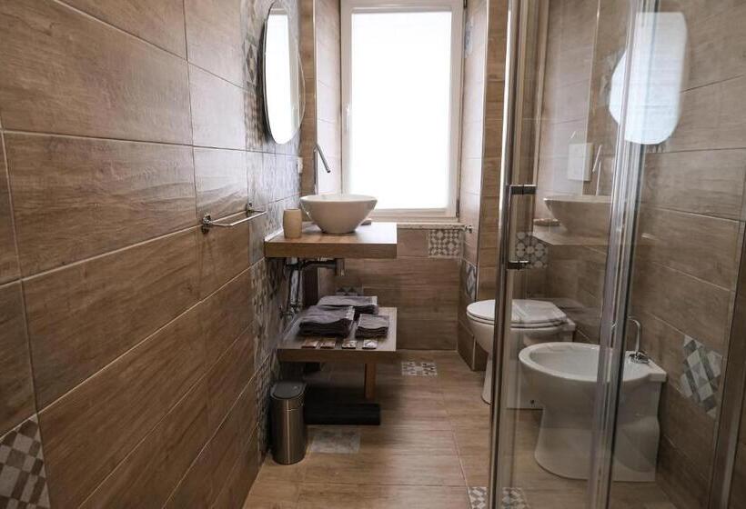 اتاق پریمیوم چهارنفره, B&b Civico 35