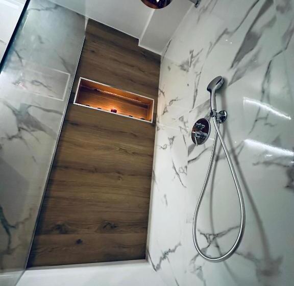 سوئیت با وان آب گرم, B&b Civico 35