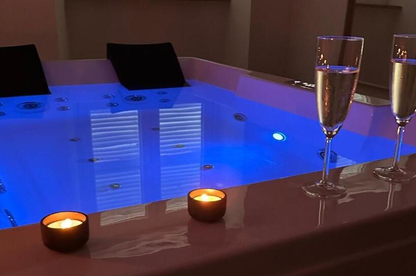 سوئیت با وان آب گرم, B&b Civico 35