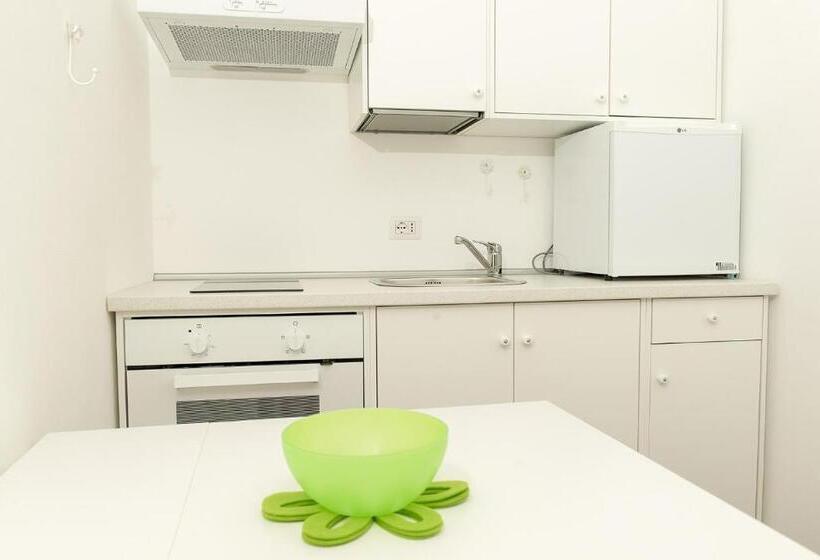 شقة غرفة واحدة, B&b Del Podesta