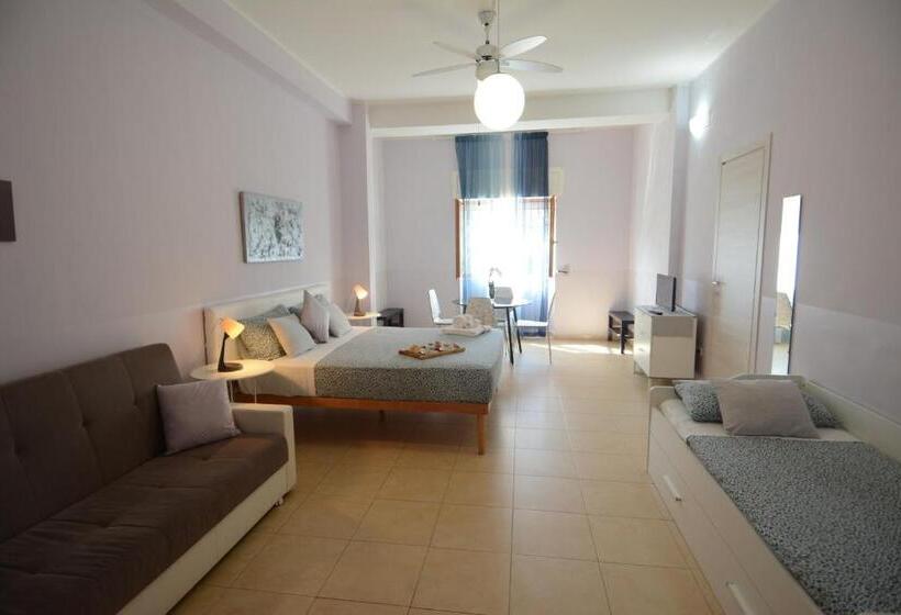 سوییت با چشم‌انداز باغ, B&b Lecce Stazione Centrale