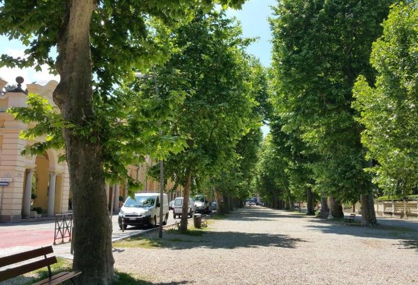 キングサイズベッドのデラックススイート, B&b Leterrazze Boutique Hotel   Torino