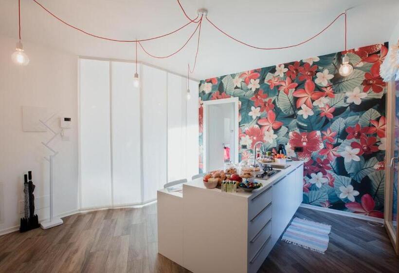 キングサイズベッドのデラックススイート, B&b Leterrazze Boutique Hotel   Torino