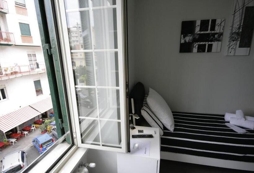 اتاق استاندارد یک نفره, B&b Sinfonia Sul Tevere