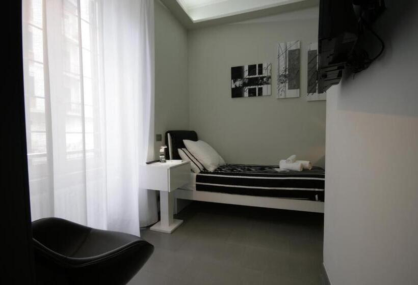 اتاق استاندارد یک نفره, B&b Sinfonia Sul Tevere