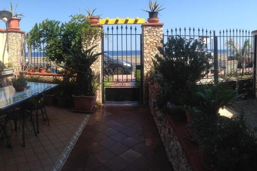 带海景的标准房, Colapesce