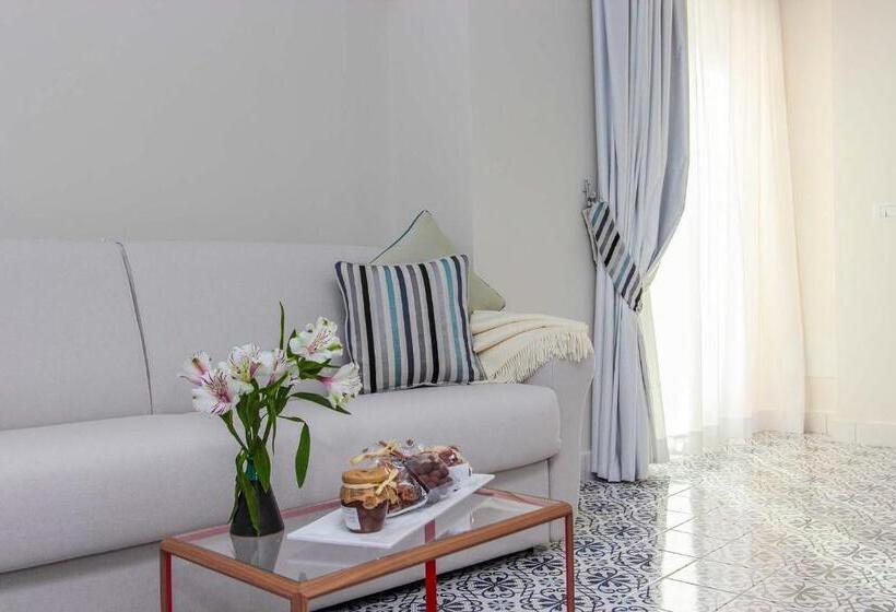 スイート（家族用）, Diecisedici