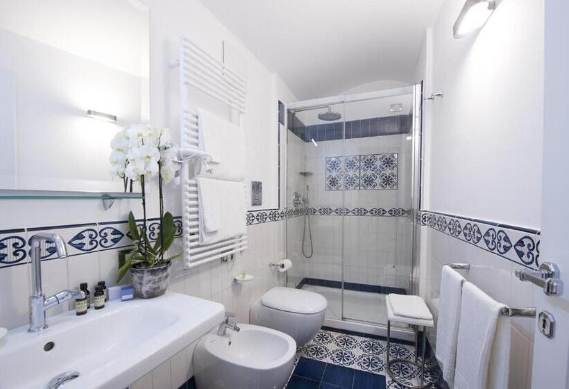 ４ベッドルームクラシックタイプ, Diecisedici