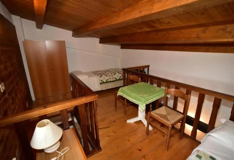 اتاق استاندارد چهار تخته, Rifugio Le Chevalier