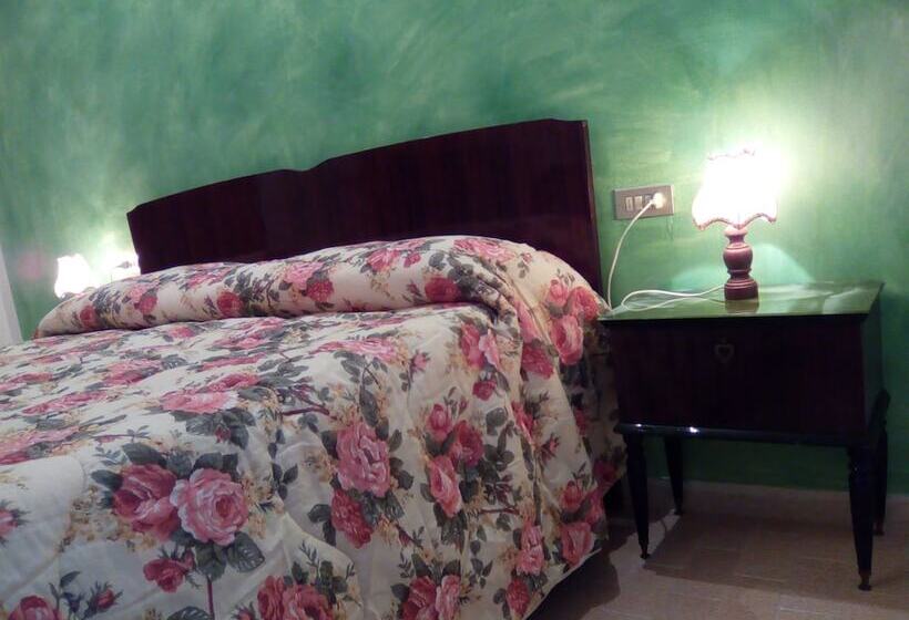 غرفة قياسية مطلّة علي البحر, Terrazza Sul Mare