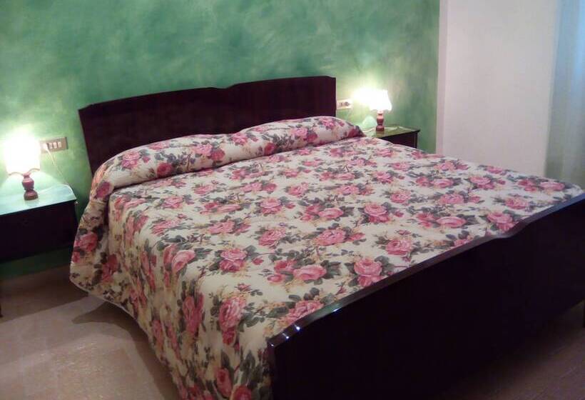 غرفة قياسية مطلّة علي البحر, Terrazza Sul Mare