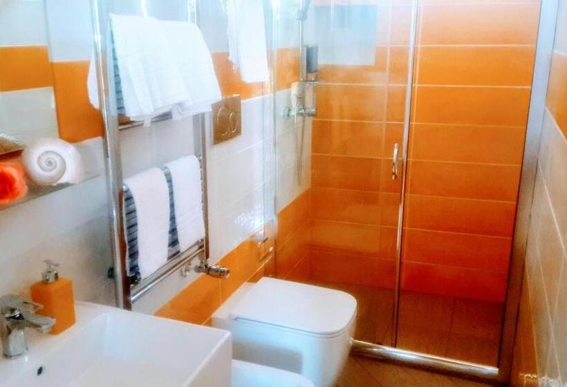 חדר סטנדרט לשלושה, Villa Ginevra