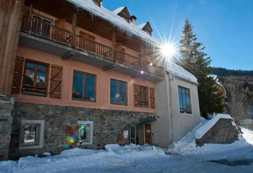 Standard Neljän Hengen Huone, Centre De Vacances Le Hameau Rollot
