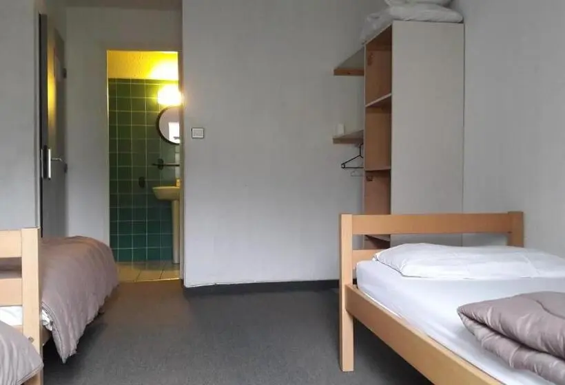 Standard Kolmen Hengen Huone, Centre De Vacances Le Hameau Rollot