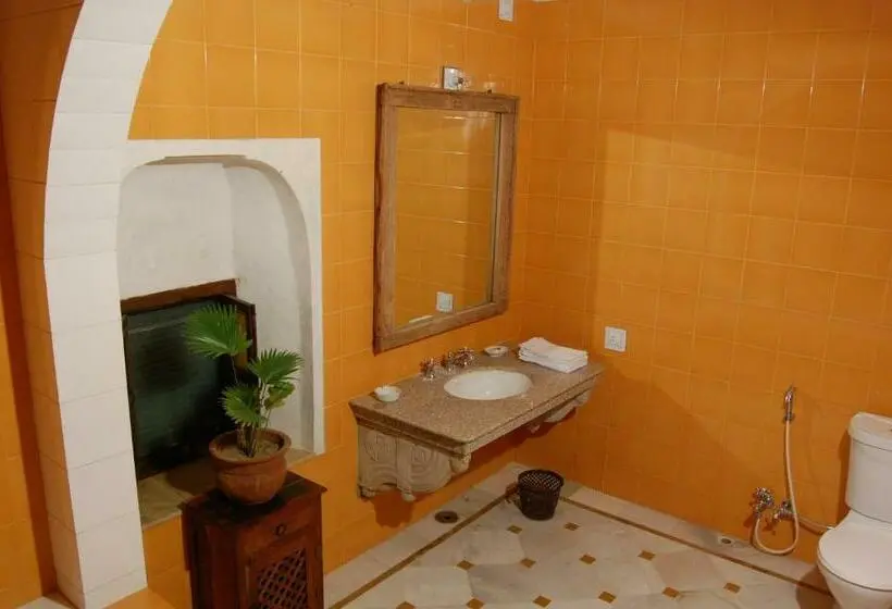 デラックスルーム, Chobdar Haveli