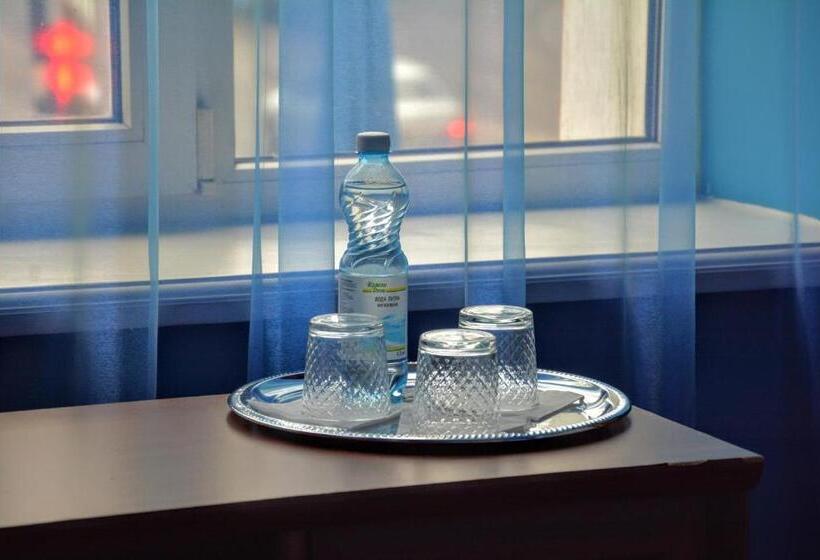 اتاق استاندارد سه نفره, Orange