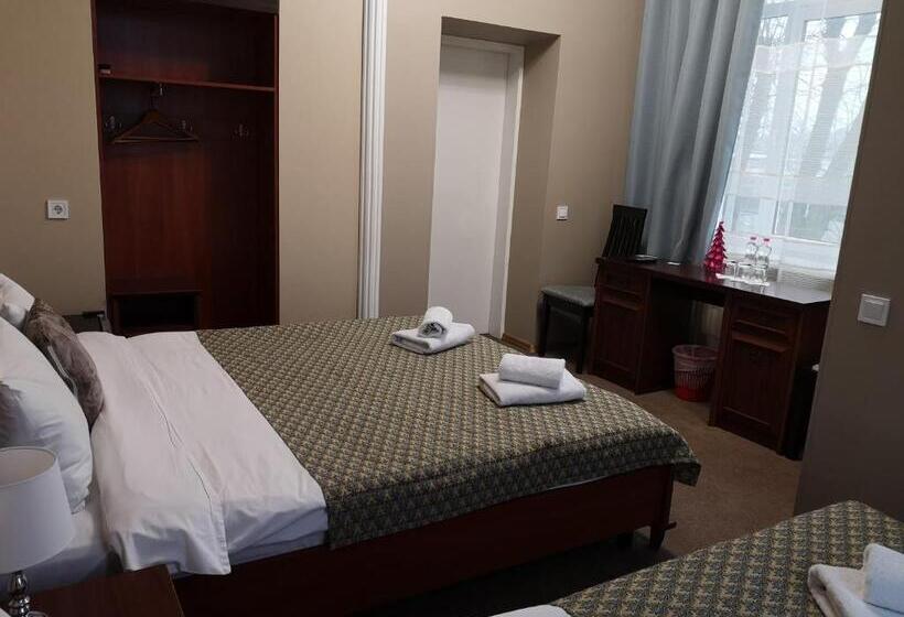 اتاق استاندارد سه نفره, Orange