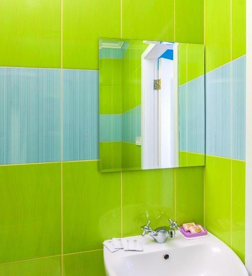 اتاق اکونومی, Orange