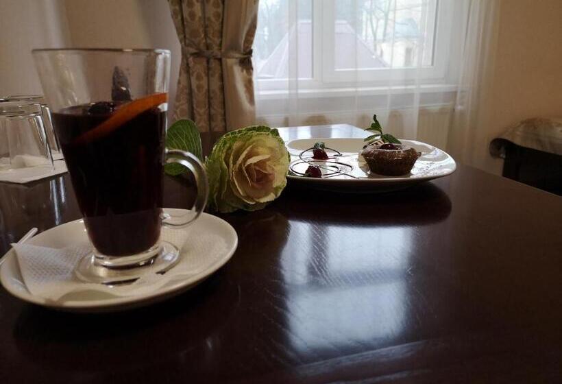 اتاق استاندارد, Orange