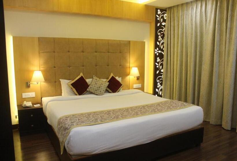 프리미엄 룸, Ramada By Wyndham Varanasi Katesar