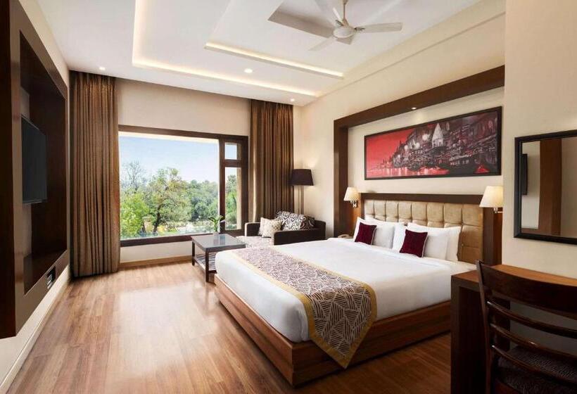 프리미엄 룸, Ramada By Wyndham Varanasi Katesar