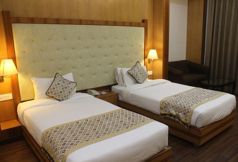 Quarto Premium, Ramada By Wyndham Varanasi Katesar