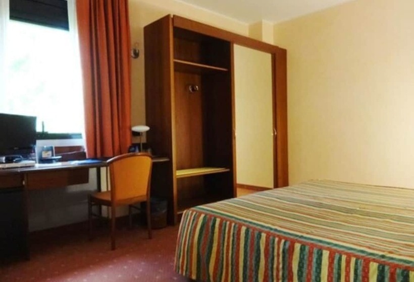 Номер Стандарт, Ih Hotels Milano Blu Visconti