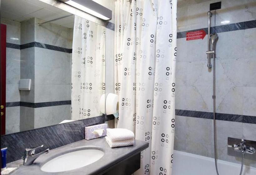 Номер Стандарт Трехместный, Ih Hotels Milano Blu Visconti
